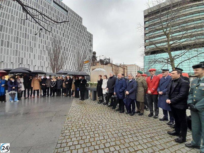 Las instituciones navarras conmemoran el Día Europeo de Víctimas del Terrorismo recordando el 11M con dolor profundo.