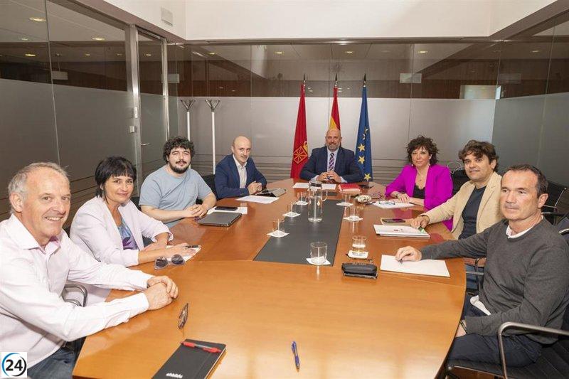 El Gobierno de Navarra reúne a los socios presupuestarios en la Mesa de Fiscalidad.