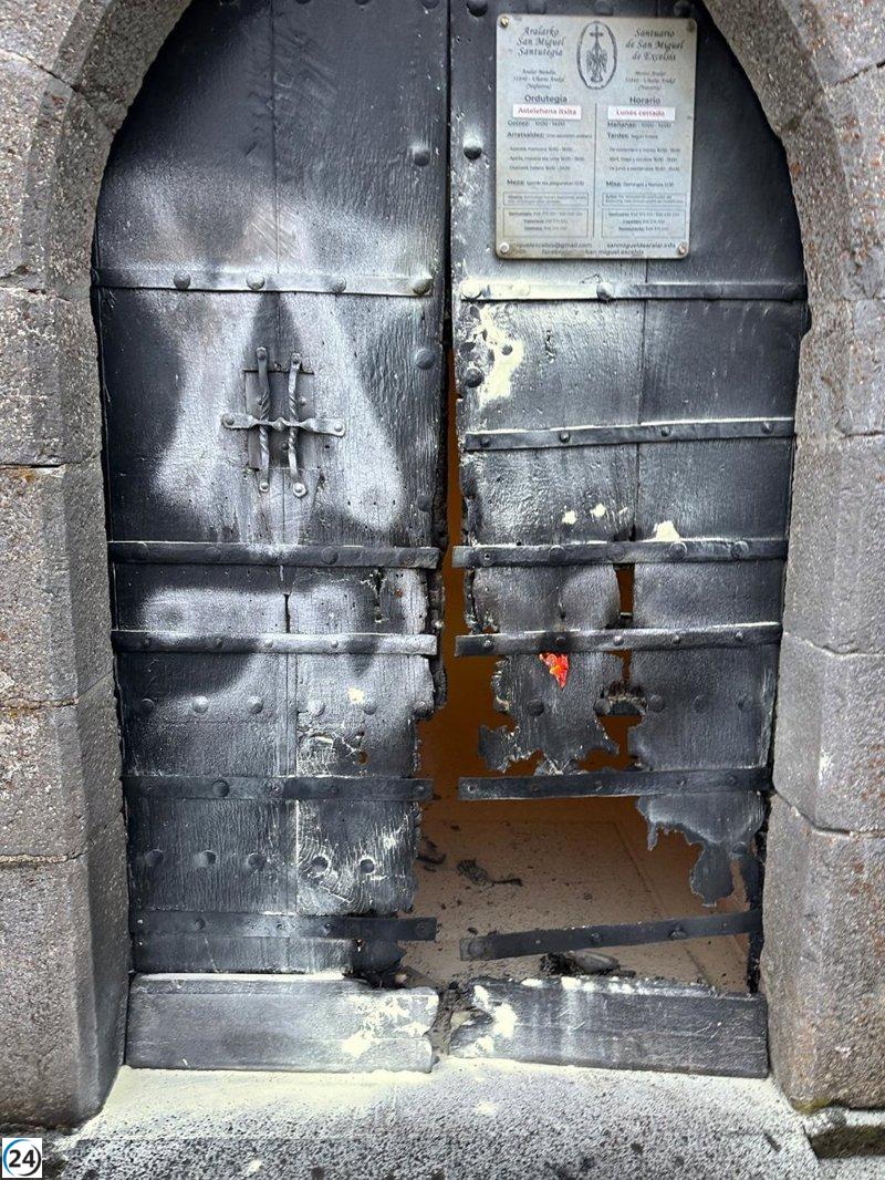 Atacan el santuario de San Miguel de Aralar con un incendio provocado