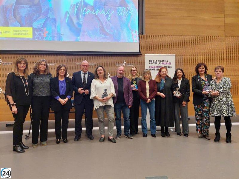 El Gobierno de Navarra reconoce a organizaciones por su esfuerzo en combatir la violencia de género.