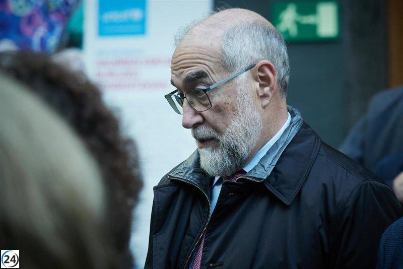 Domínguez anticipa una reducción más gradual de las listas de espera en noviembre.