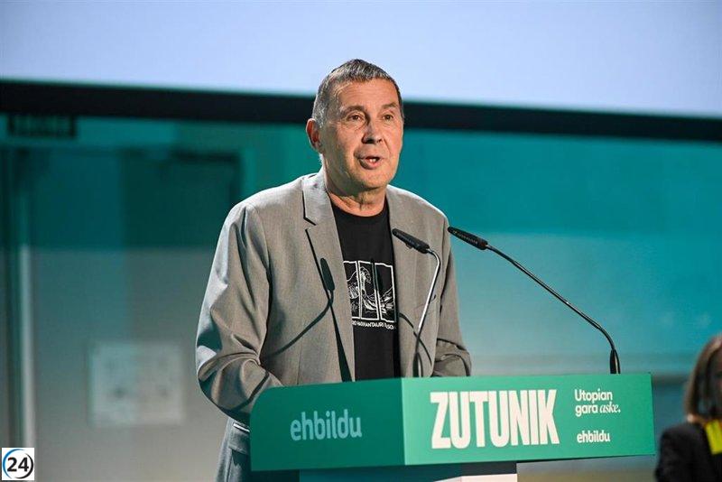 Otegi afirma que EH Bildu apoya los Presupuestos del Estado por su compromiso con la estabilidad gubernamental.