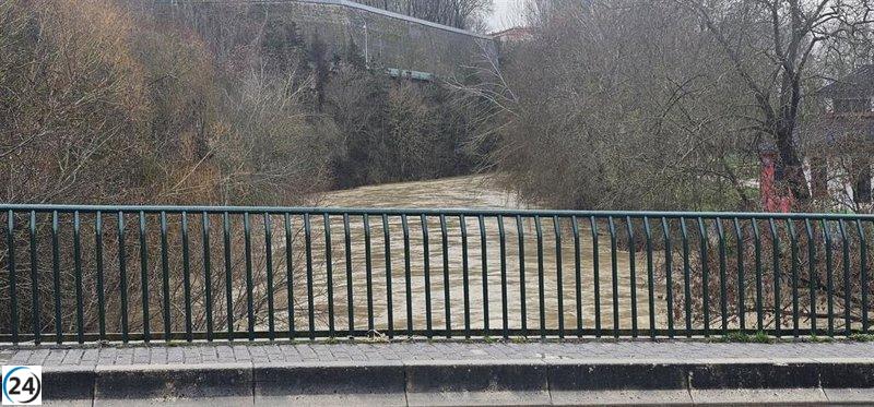 Pamplona levanta la alerta de preemergencia por inundaciones tras la mejoría de la situación.