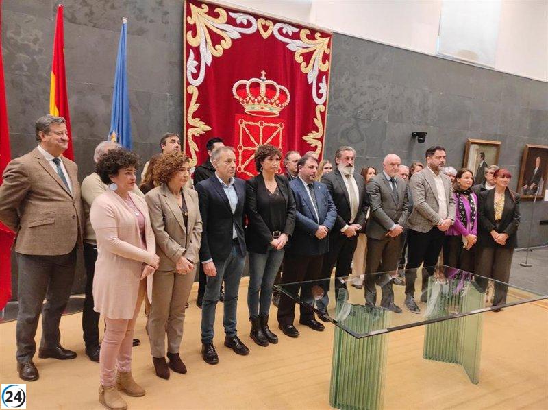 ANVITE alerta en el Parlamento foral sobre el creciente homenaje a ETA en las calles y rinde homenaje a las víctimas.