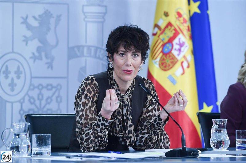 Saiz subraya el incremento de mujeres afiliadas a la Seguridad Social para cerrar la desigualdad en pensiones.