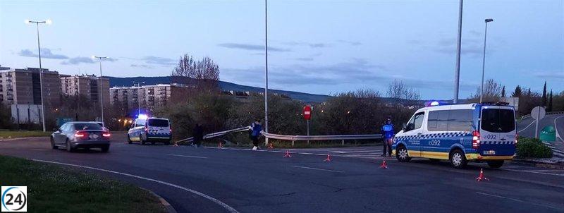 Detenido un conductor ebrio sin seguro ni ITV tras un accidente en Iturrama y posterior huida.