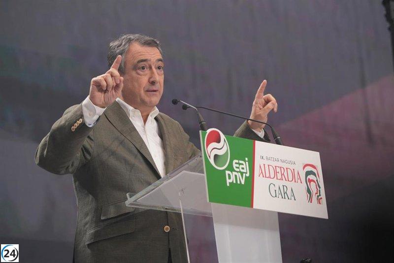 Esteban (PNV) aboga por fortalecer vínculos con Iparralde para avanzar hacia una mayor identidad nacional.