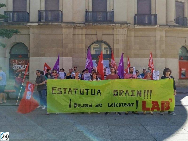 LAB denuncia el estancamiento del Estatuto de Función Pública y urge a Taberna a involucrarse en su resolución.