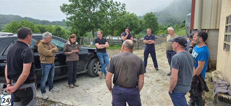 UAGN advierte al Gobierno de Navarra sobre el peligro de buitres para el ganado.