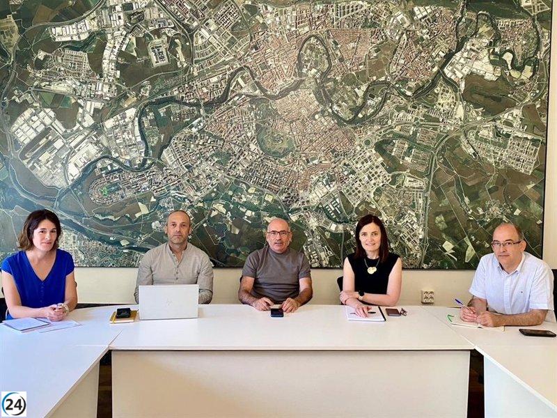 Colaboración institucional para eliminar los plásticos desechables en Sanfermines.