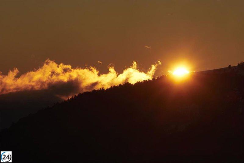 Cáseda alcanza los 40 grados y la Ribera registra temperaturas récord durante la noche.
