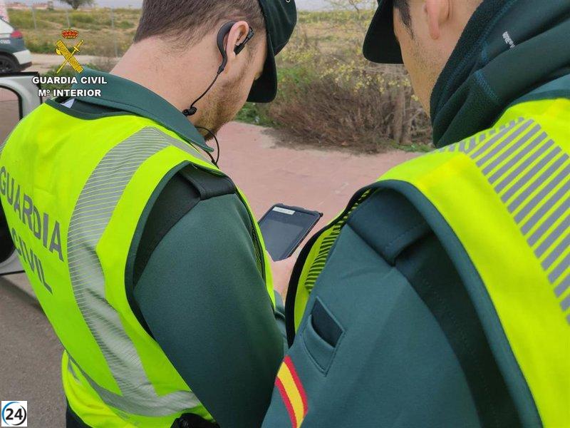 Rescatan a pasajeros de trenes varados en Navarra tras la caída de árboles y la pérdida de tensión en las vías.