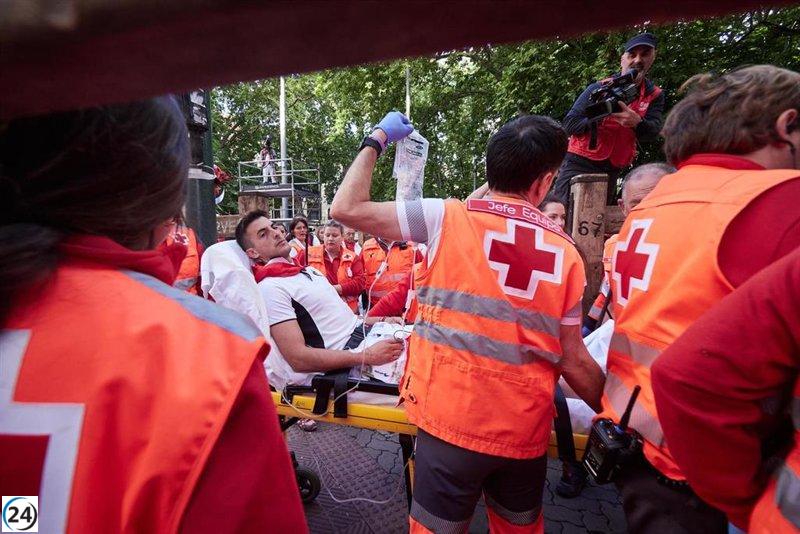 Cruz Roja asiste a 29 individuos tras el encierro de los toros Miura.