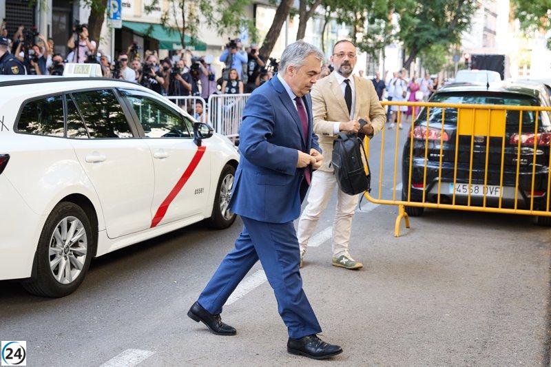 Un familiar de Cerdán, albañil de Servinabar, recibió 61.669 euros en el polémico 'caso Koldo'.