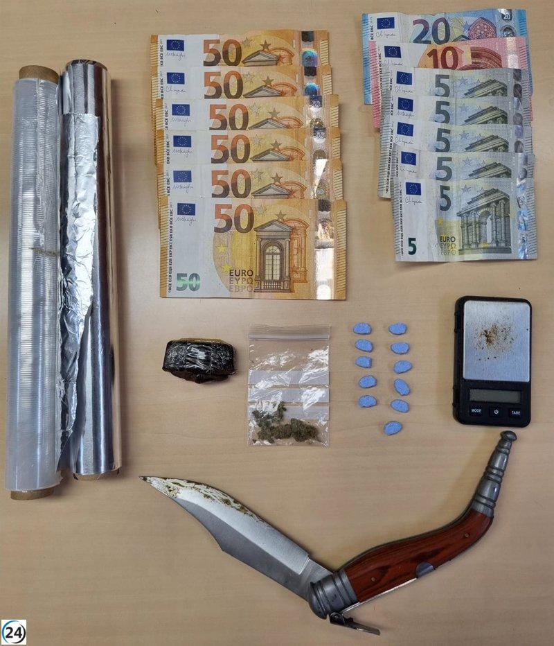 Un joven de 18 años con 17 antecedentes penales es apresado en Noáin por tráfico de drogas.