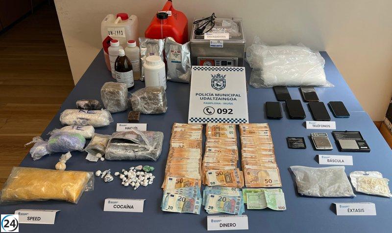 Detienen a dos personas en Pamplona por narcotráfico tras un altercado en una vivienda.