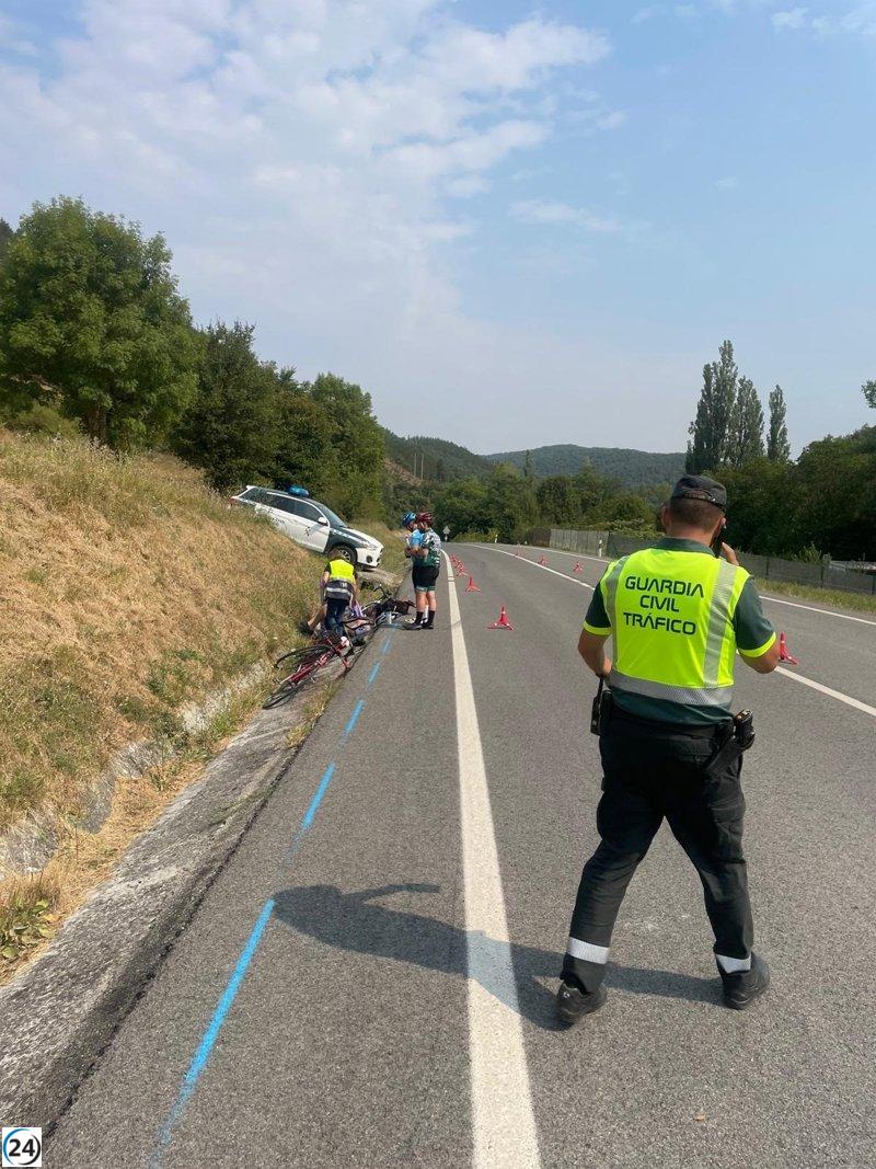 Ciclista sufre caída y resulta con heridas menores en Esteribar.