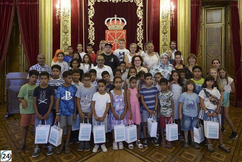 Delegación saharaui de 98 niños es bienvenida por el Gobierno de Navarra.