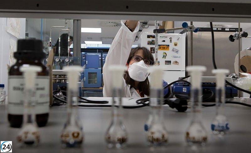 La UPNA impulsa la investigación con 111 grupos que reúnen a 1.242 investigadores.