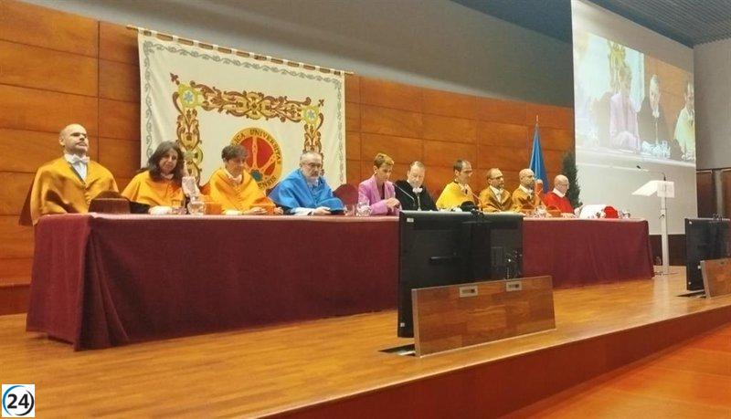 Chivite adelanta la inminente aprobación de la ley foral del Sistema Universitario y promete más becas.