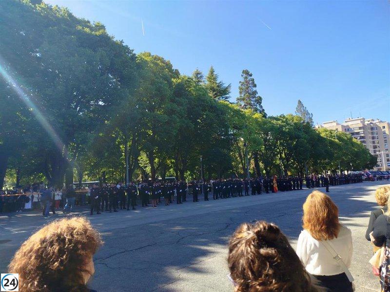 La Policía Nacional conmemora a su santo patrón destacando su trabajo y la colaboración con otras fuerzas en Navarra.