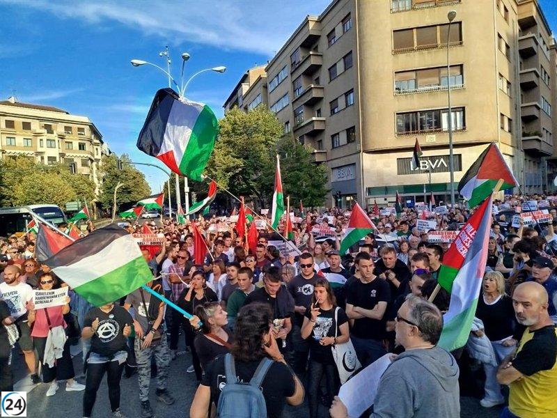 Manifestación en Pamplona interrumpe el tráfico en apoyo a la flotilla de Gaza.