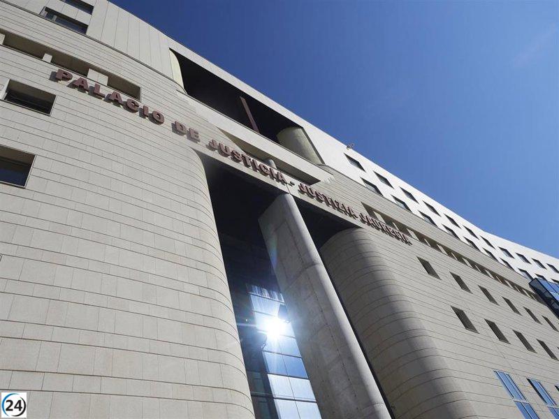Sentenciado a 3.5 años de prisión por defraudar más de 98.000 euros en la venta de semirremolques.