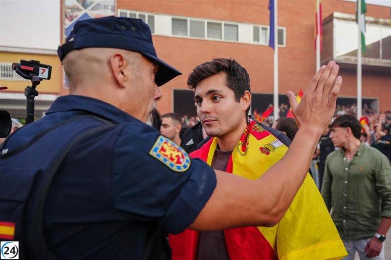 La Universidad de Navarra interrumpe sus actividades en Pamplona por razones de seguridad vinculadas a un evento de Vito Quiles.
