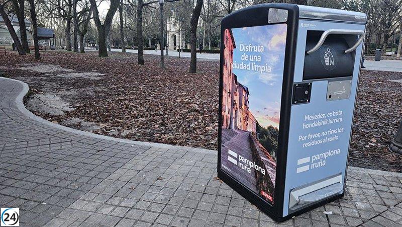 Pamplona presenta papeleras solares autocompactantes en su apuesta por la sostenibilidad.