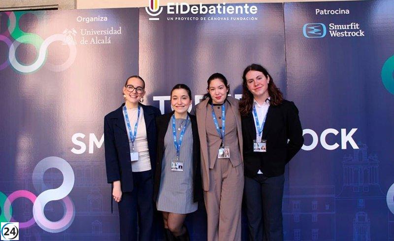 Estudiantes de la UPNA destacan en el III Torneo Nacional de Debate Smurfit WestRock.