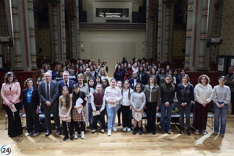 Científicas navarras inspiran a niñas sobre su impacto en la investigación y la ciencia.