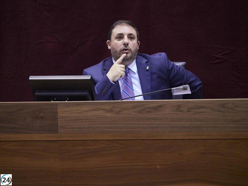 Hualde niega candidatura presidencial y Parlamento foral aprueba mes de julio