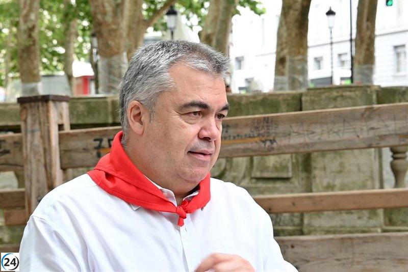 Cerdán defiende las energías renovables y critica a PP y Vox por negar el cambio climático.