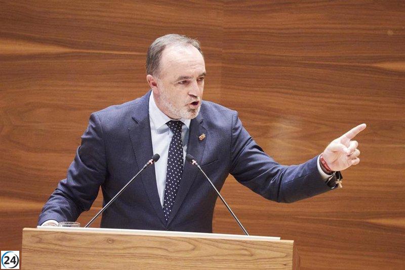 Esparza confía en que el debate sobre la Lorafna demuestre que el independentismo vasco tiene poca representación en Navarra.