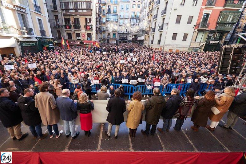 Esparza acusa a EH Bildu de contar con el apoyo de líderes de ETA y pide al PSN que no se asocie con ellos