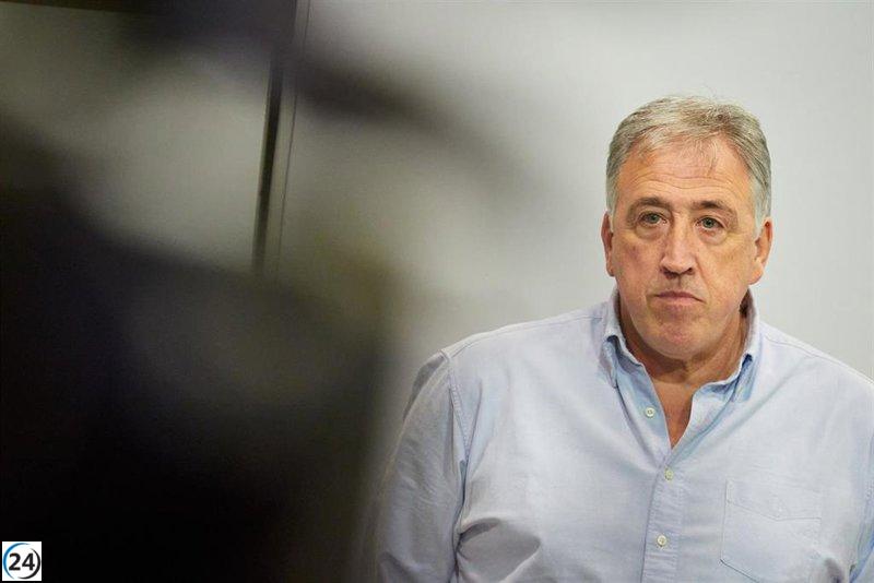 EH Bildu y PSN debaten la moción de censura y los socialistas reafirman su postura de no participar en el Gobierno