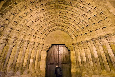 La arquitectura románica como patrimonio histórico de Navarra