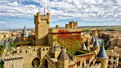 El legado románico en los castillos navarros