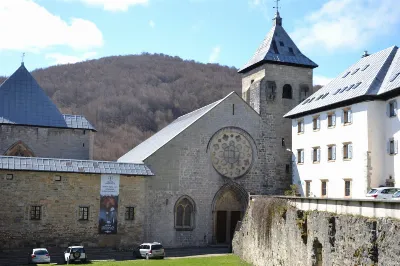 Hospital de peregrinos de Roncesvalles: Un legado del Camino de Santiago