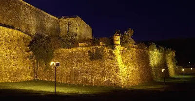 Los espléndidos edificios de la Ciudadela de Pamplona