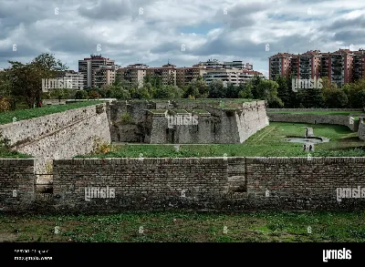 El foso de la Ciudadela de Pamplona