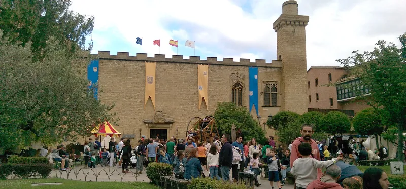 Viaje en el tiempo en el Mercado Medieval de Olite
