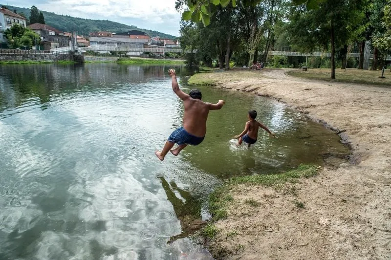 ¿Buscas escapar del calor? Visita la Playa Fluvial Leráte