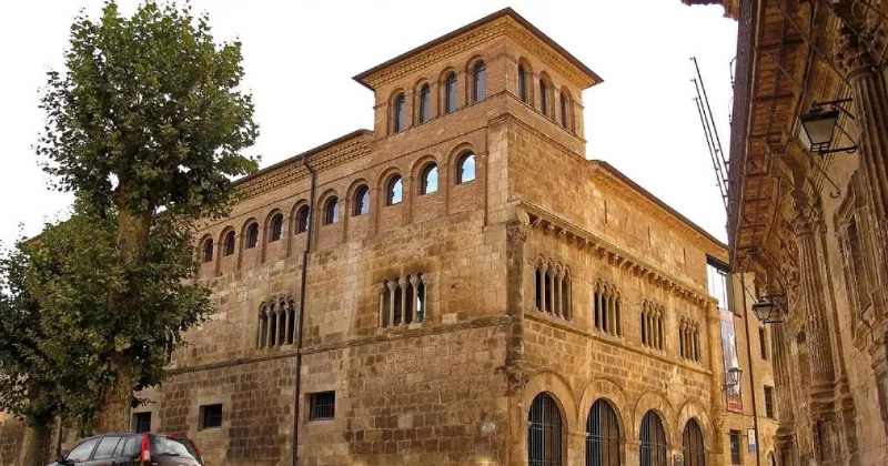 Palacio de Navarra: La joya arquitectónica de Pamplona